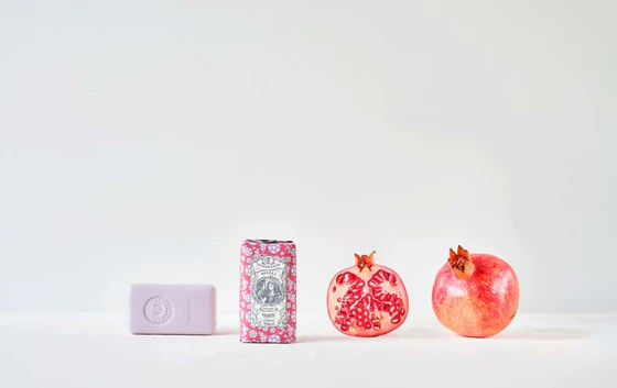 Claus Porto Mirror Pomegranate Wax Sealed Seife