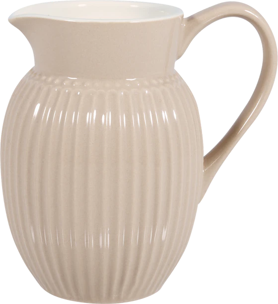 Greengate Jug Alice | Zeitlose Kanne in Creamy Fudge | Hochwertiger Keramikkrug