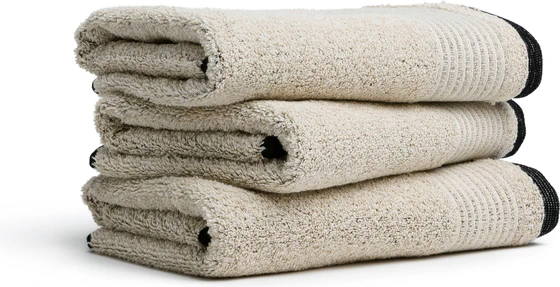 MÖVE Eden Duschtücher, Design Melange mit Biesenbordüre – Luxuriös, saugfähig & nachhaltig Home Spa Collection