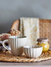 Bloomingville Latina Becher in der Farbe Nature | Zeitloser Steinzeug-Becher in natürlichem Beige