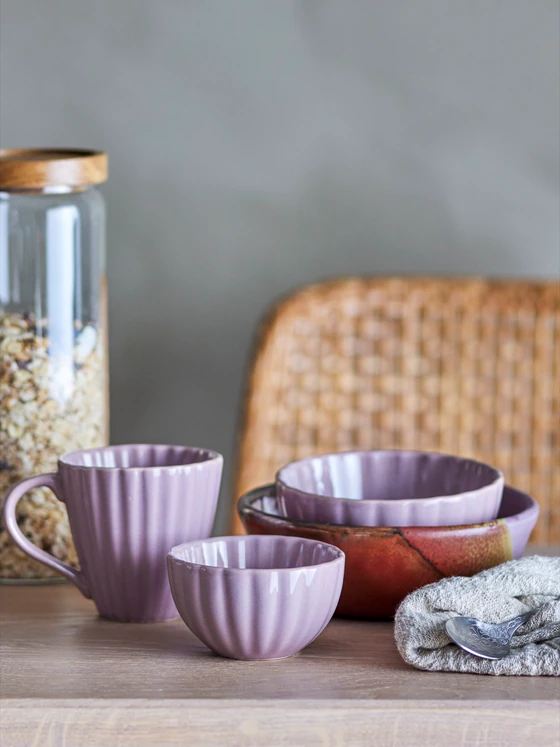 Bloomingville Latina Becher – Zeitloser Steinzeug-Becher in Rosa