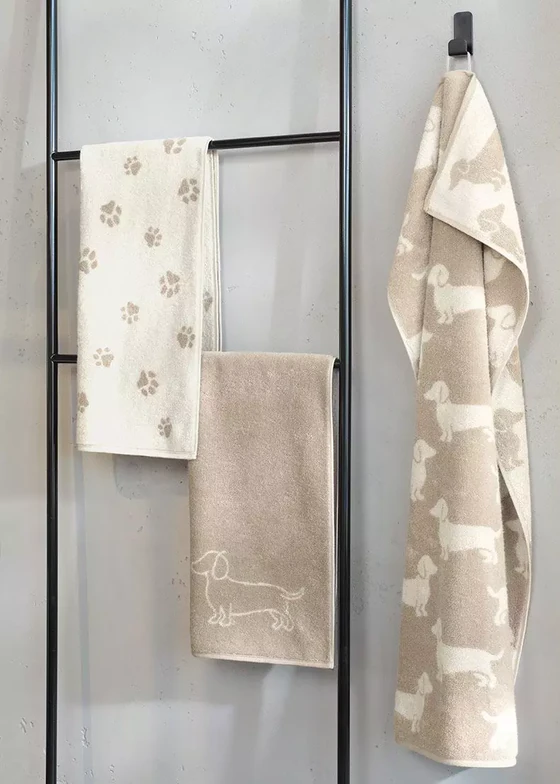 Cawö Handtuch We Love Dogs 6247-33 – Pfoten-Design in Natur/Beige