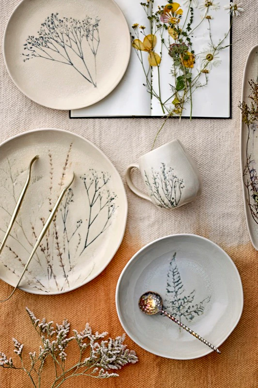 Trinkbecher Steingut Bloomingville Bea Natur – Unikat, 400 ml