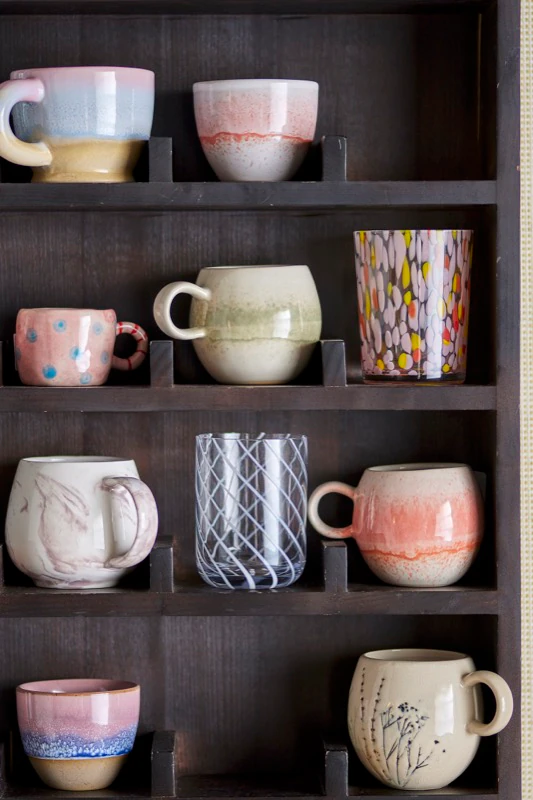 Trinkbecher Steingut Bea Natur Bloomingville – Unikat mit Blumenmotiv