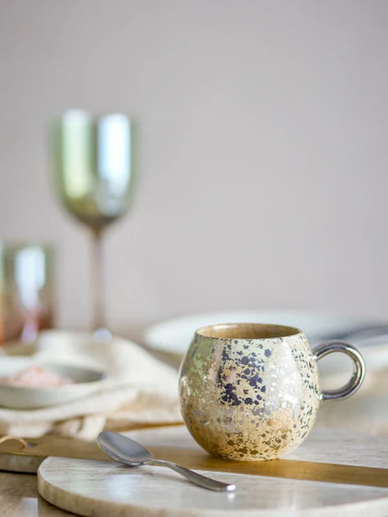 Tasse aus Steinzeug Bloomingville Paula Grün Unikat 350ml