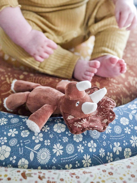 Babyrassel Dinosaurier Bloomingville Fintan Braun Baumwolle