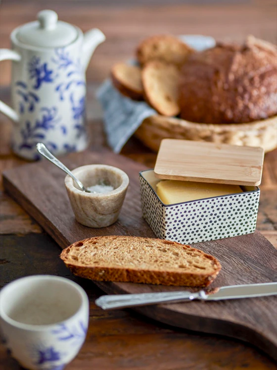 Butterdose mit Deckel Bloomingville Poppy Schwarz Steingut