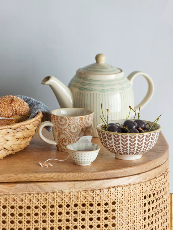 Teekanne aus Steingut Bloomingville Maple Grün – Handbemalt Unikat