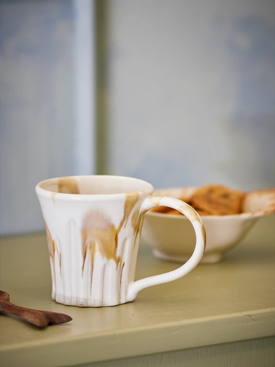 Trinkbecher-Set Bloomingville Joseph Braun – Einzigartige Steinzeug-Unikate