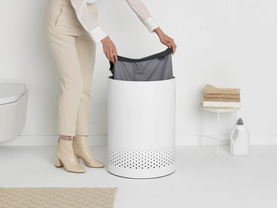 Wäschebox mit Trennsystem 55L Brabantia Selector – Stahl/Kunststoff