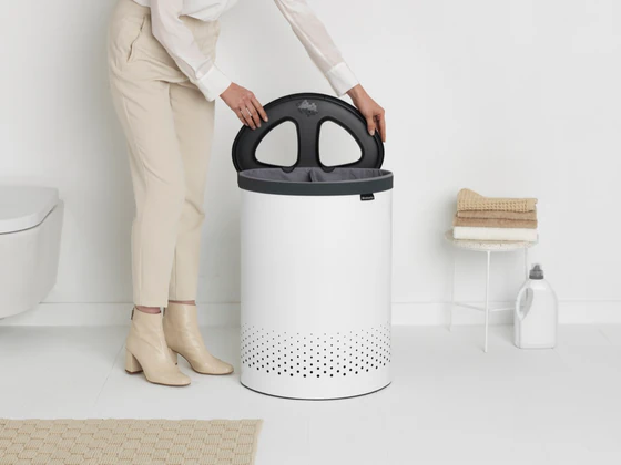 Wäschebox mit Trennsystem 55L Brabantia Selector – Stahl/Kunststoff