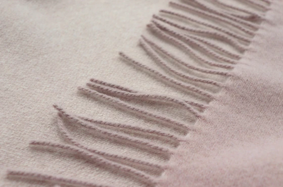 Fransenplaid Biederlack Plaid Rosé Ecru – Wolle Kaschmir Mix