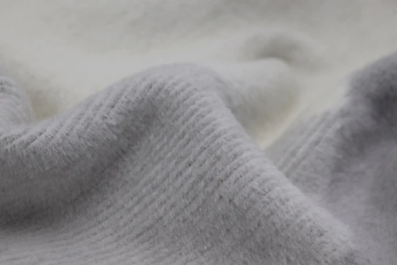 Wohndecke Biederlack Mountain Valley – Recyclingfasern Skimotiv