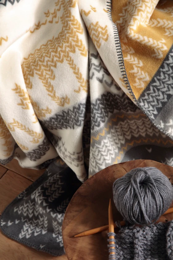 Kuscheldecke Biederlack Winter Knit – Flauschig & Nachhaltig
