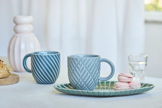 Keramikbecher Samsurium Twirl Midnight – Dottir Nordic Design