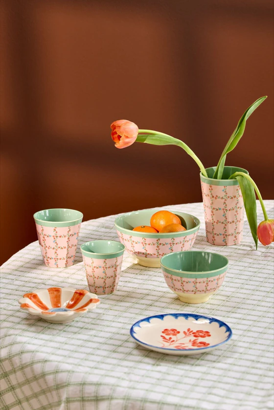 Hoher Melaminbecher Rice by Rice 400 ml kariert bruchfest