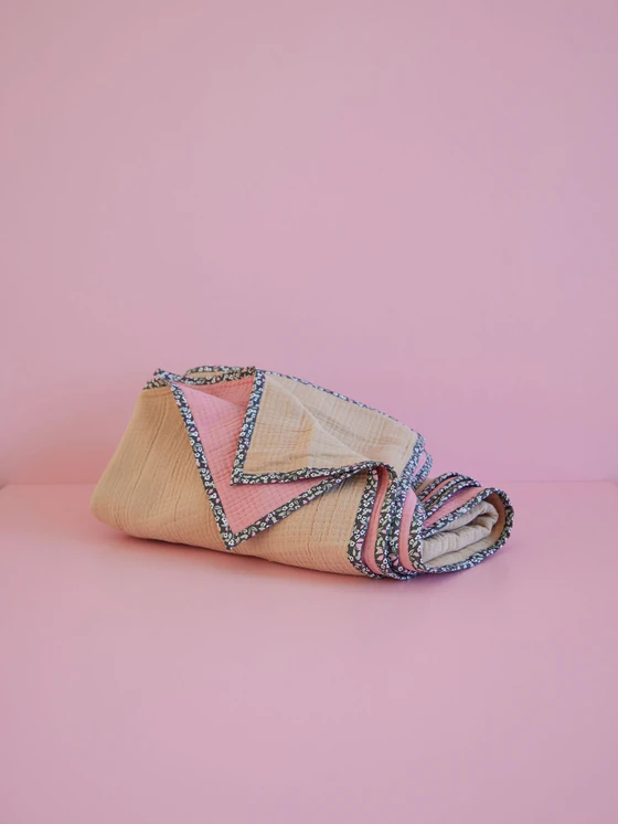 Wohndecke Baumwolle Rice by Rice Beige Rosa Crinkle-Optik