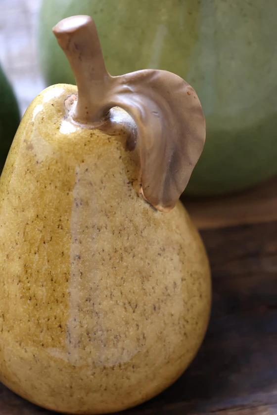 Dekorative Keramikfigur Chic Antique Birne mellow Glanz