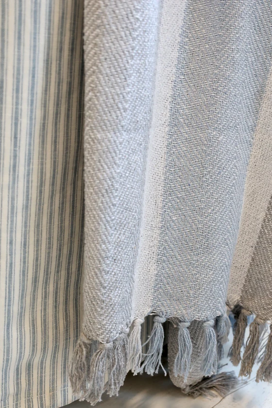 Wohndecke Chic Antique Aix Plaid Grau Blau Nachhaltig 150x130