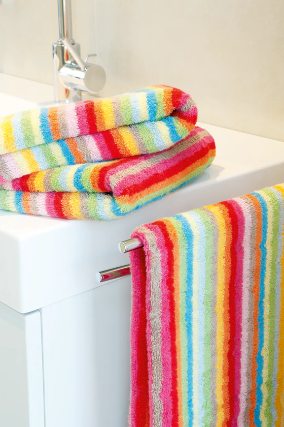 Cawö Lifestyle 7008-25 Streifen Frottiertücher in Multicolor: Farbenfroher Badezimmerklassiker
